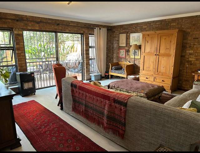 3 BEDROOM PROPERTY TO RENT IN MENLO PARK